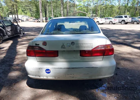 2000 Honda Accord 2.3 Lx from USA, damaged, VIN JHMCG5641YC040581